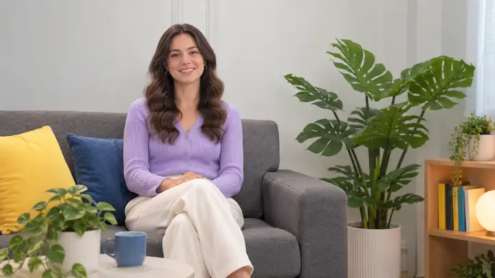 A bright promotional video preview with a presenter and vivid colors.